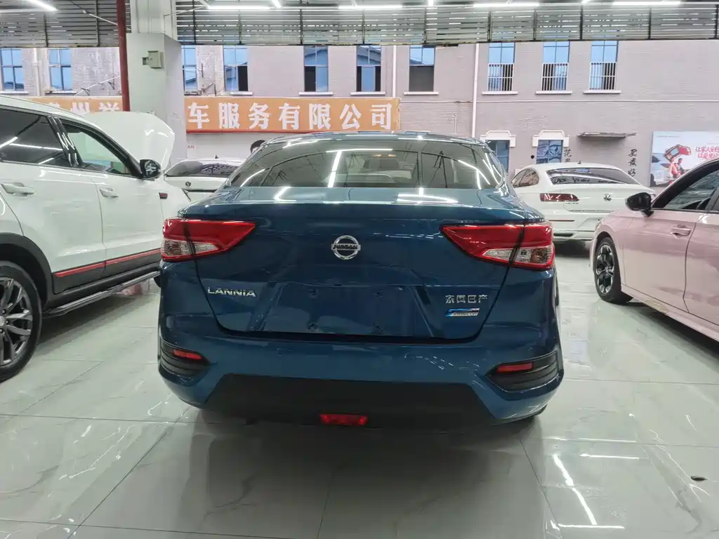 Lannia 蓝鸟 2018款 1.6 L CVT智酷潮音版