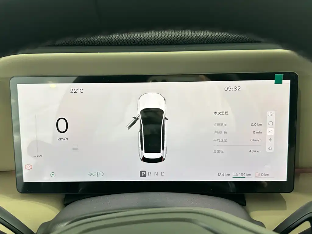 Volvo XC70 PHEV 沃尔沃XC70插电式混动 2026款 四驱超长续航Core