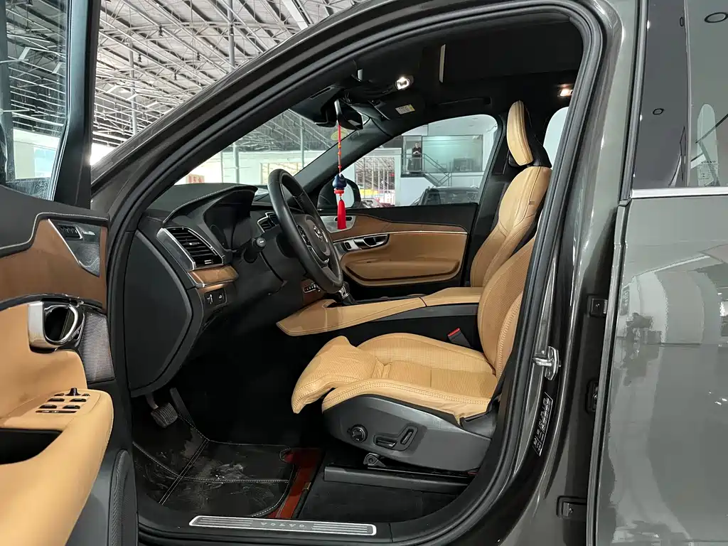 Volvo XC90 沃尔沃XC90 2019款 T6 智尊版 7座 国V