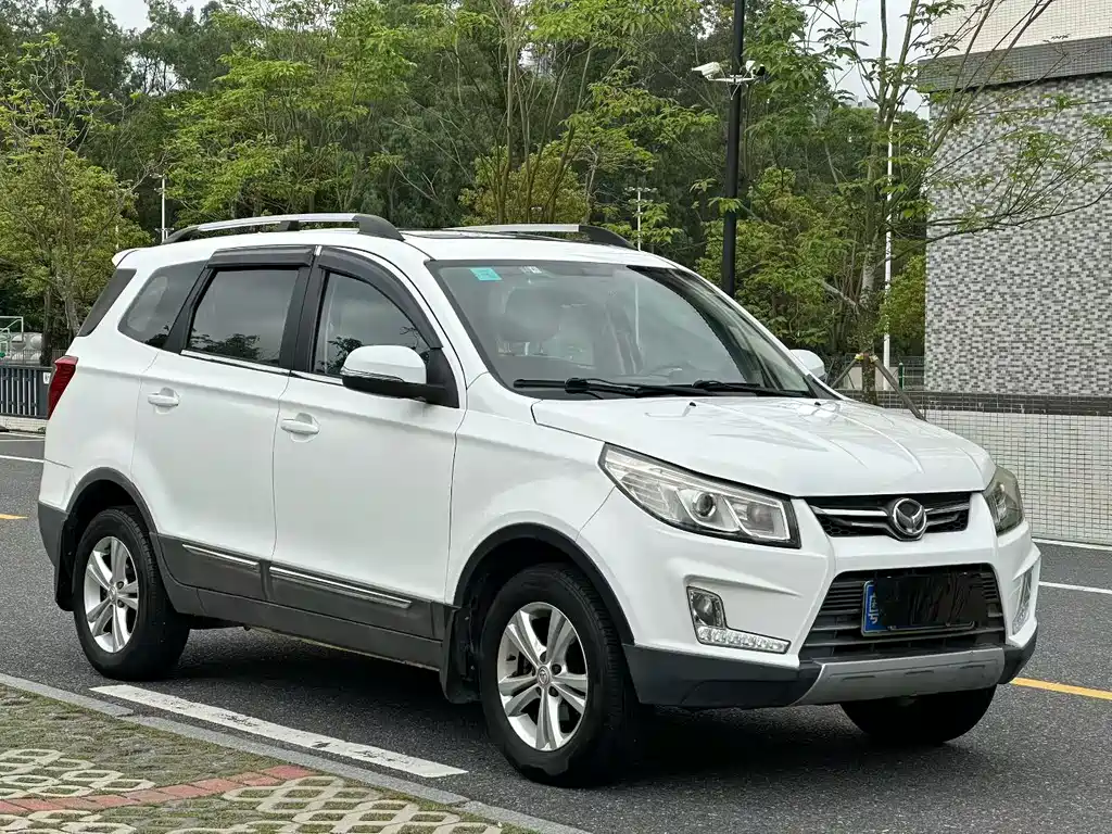 BAIC Huansu S3 1.5 L Manual Luxury