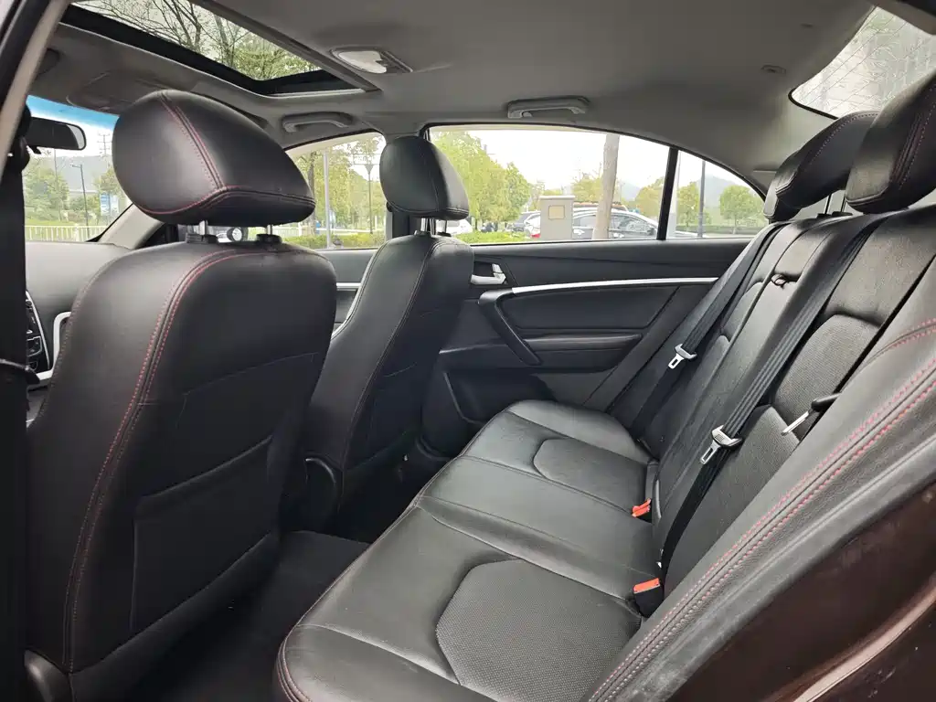 Emgrand Sedan 1.5 L Manual Upward