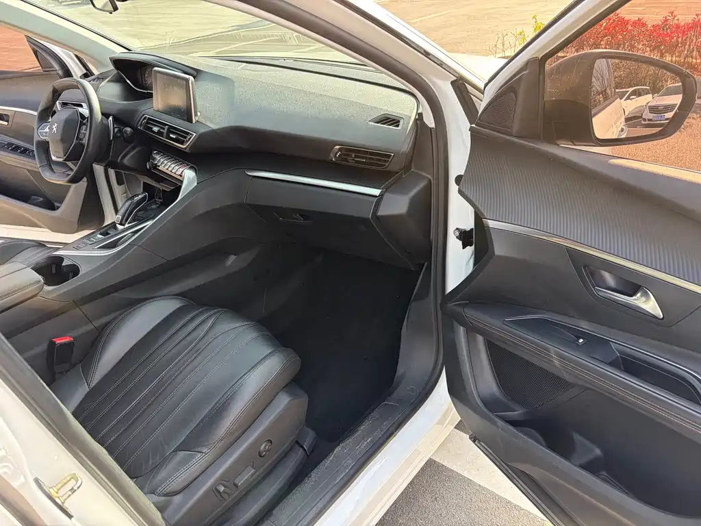 Peugeot 5008 标致5008 2017款 380 THP 7座无界版