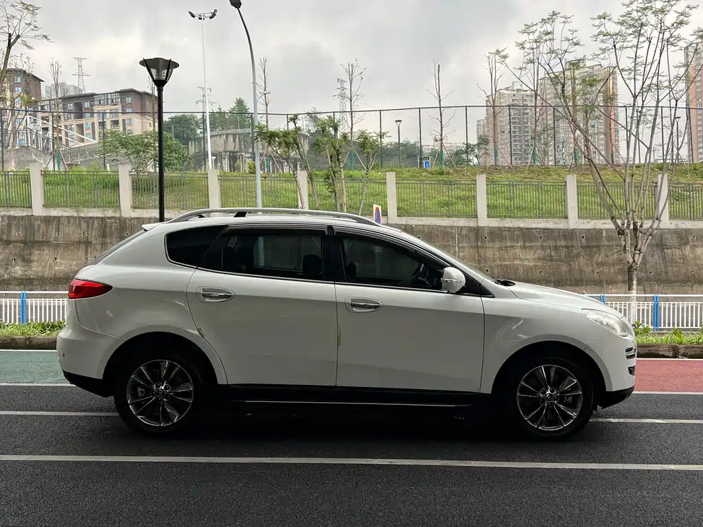 Luxgen 7 SUV 大7 SUV 2014款 2.2 T 两驱智慧型