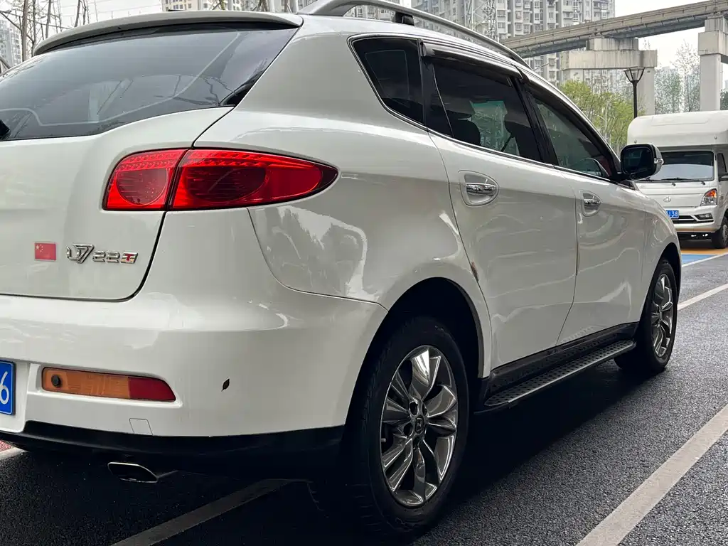 Luxgen 7 SUV 大7 SUV 2014款 2.2 T 两驱智慧型