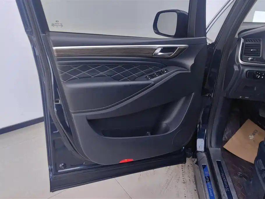 GAC Trumpchi M8 Navigator 390 T Premium