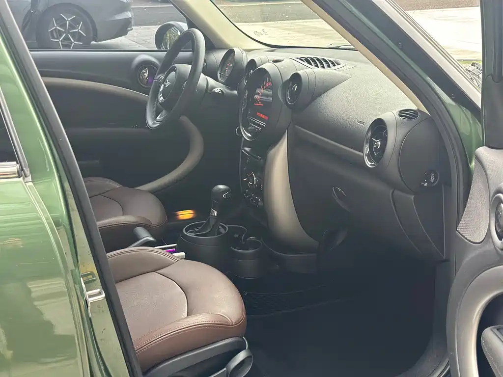 MINI COUNTRYMAN 1.6 T COOPER ALL4 Fun