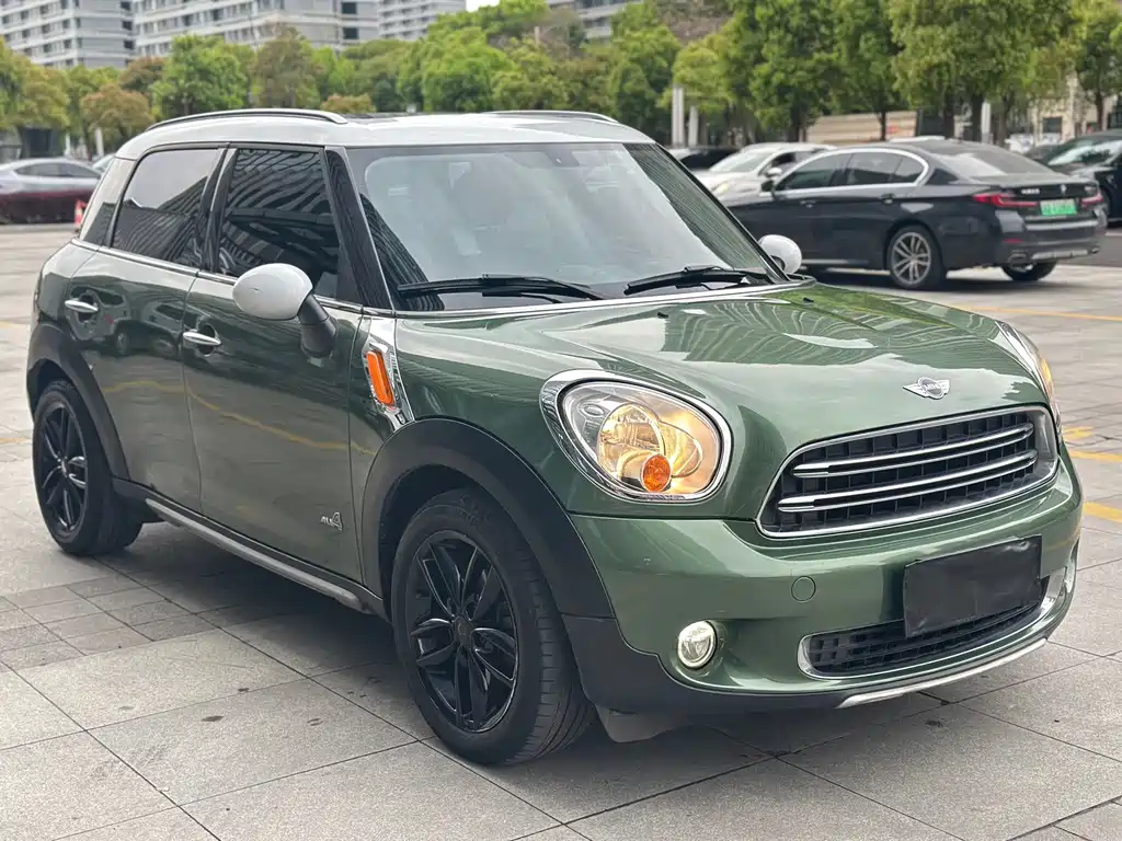 MINI COUNTRYMAN 1.6 T COOPER ALL4 Fun