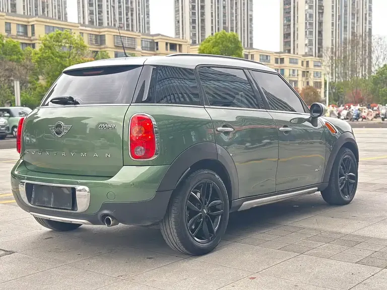 MINI COUNTRYMAN 1.6 T COOPER ALL4 Fun