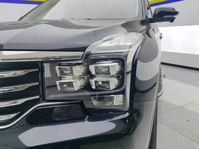 GAC Trumpchi GS8 320 T 2 WD Luxury Connected (7-seat)