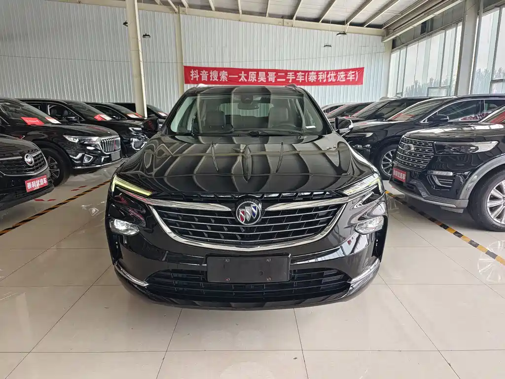 Enclave 28 T 4 WD Distinguished