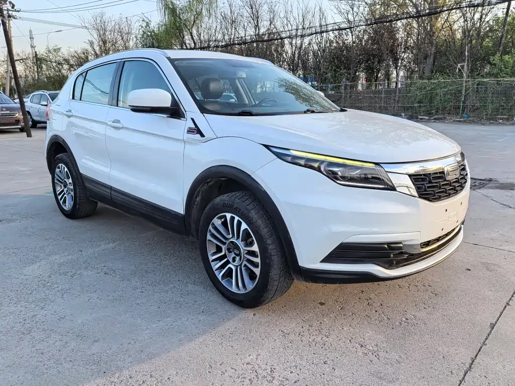 Qoros 5 Facelift 1.6 T Auto Distinguished