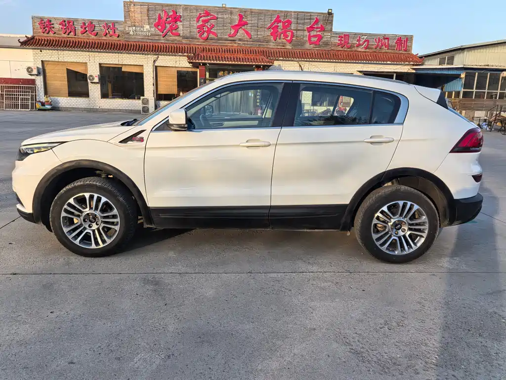 Qoros 5 Facelift 1.6 T Auto Distinguished
