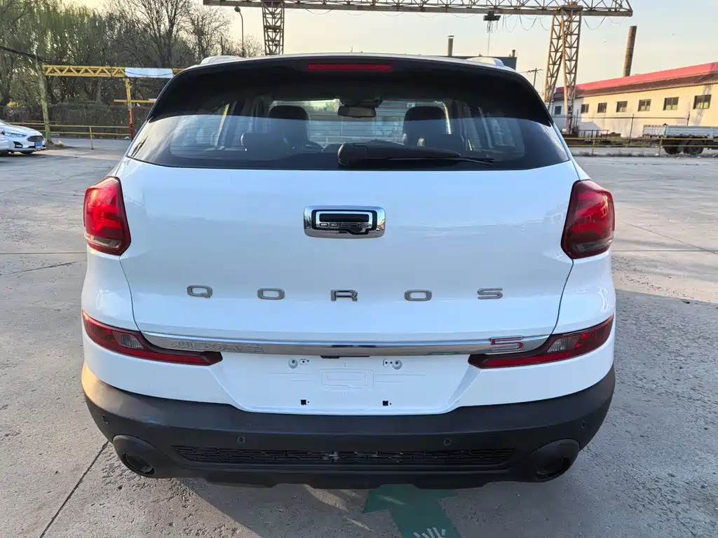 Qoros 5 Facelift 1.6 T Auto Distinguished