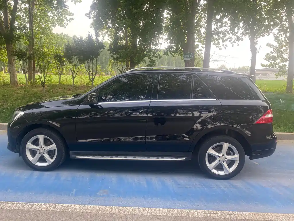 Mercedes-Benz M-Class ML 320 4 MATIC