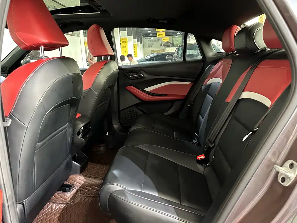 MG5 300 TGI DCT Youth Luxury Grand Enjoyment