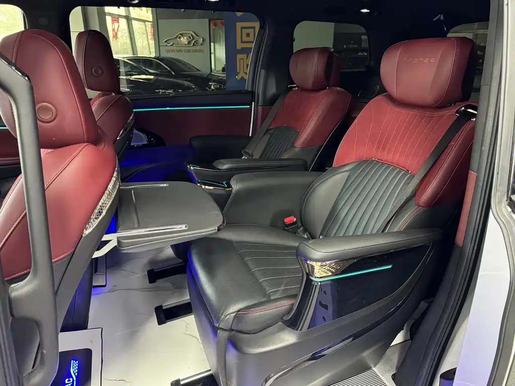GAC Trumpchi M8 Grandmaster Series 400 T Flagship