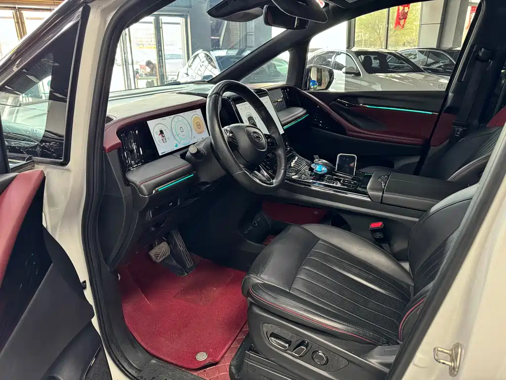 GAC Trumpchi M8 Grandmaster Series 400 T Flagship