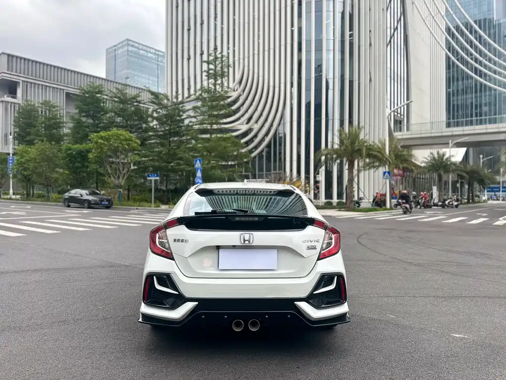 Civic HATCHBACK 220 TURBO CVT New Sharp Control