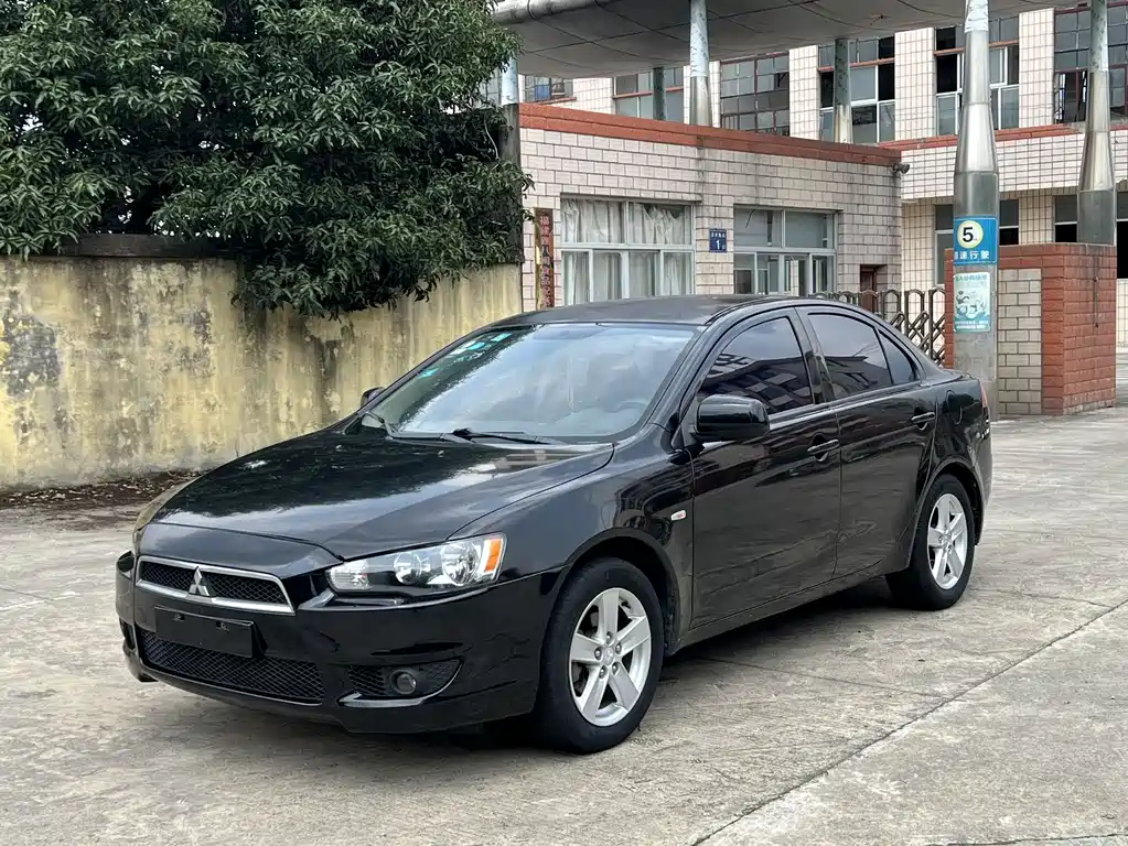 Lancer EX 翼神 2010款 时尚版 1.8 L 手动睿智型