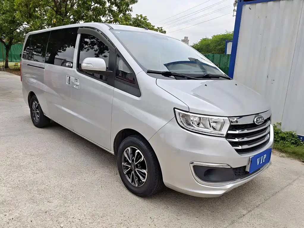 Refine M3 瑞风M3 2019款 PLUS 宜家版 1.8 L 豪华型 9座