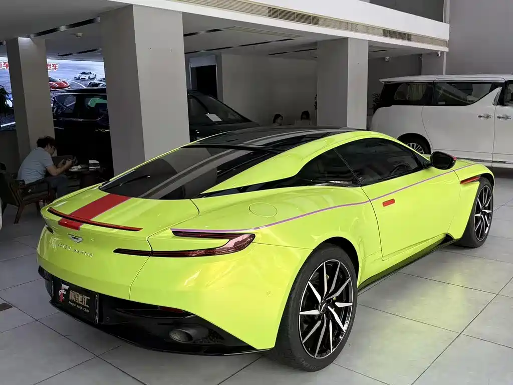 Aston Martin DB11 4.0 T V8 Coupe