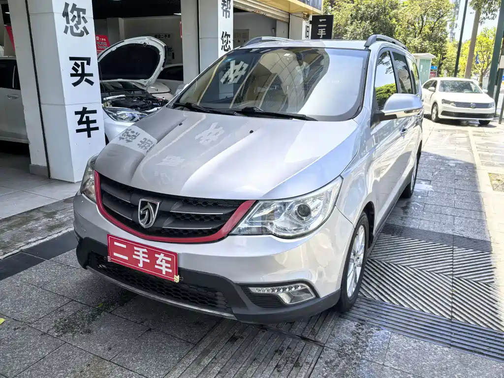 Baojun 730 1.5 L Manual Comfort 7-seat