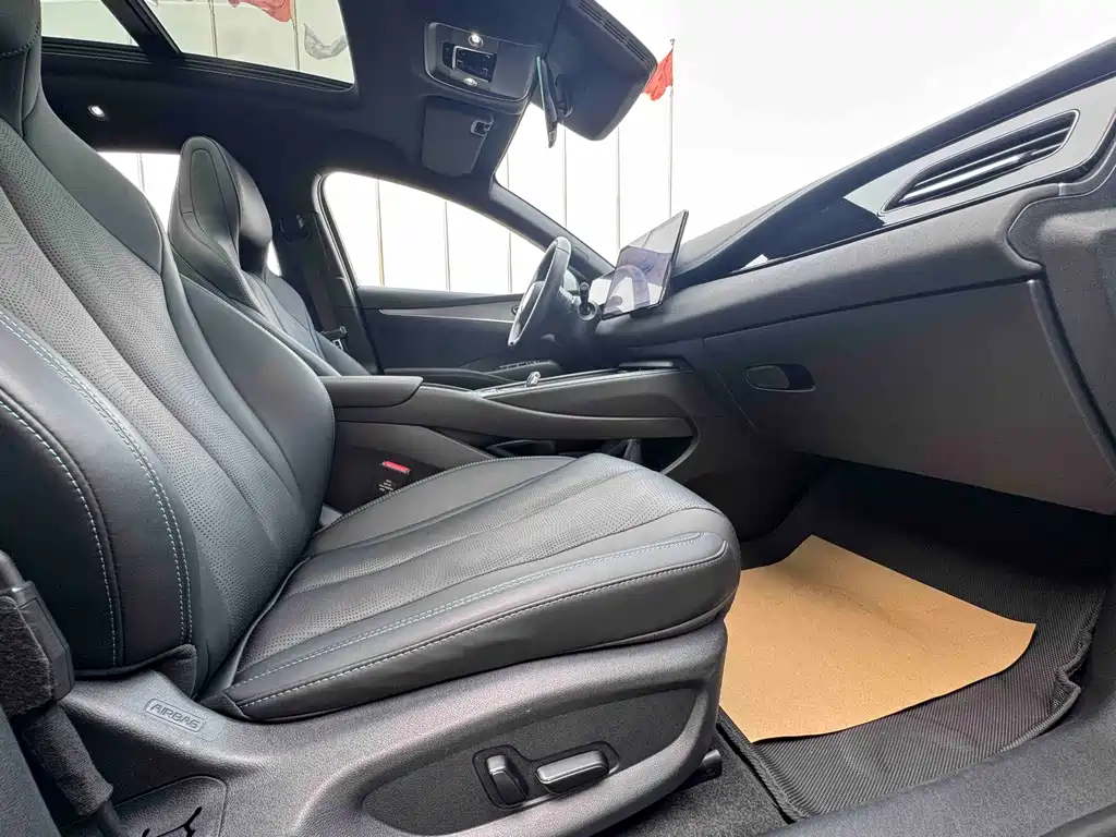 Seal 06 DM-i Smart Drive 120 KM Premium
