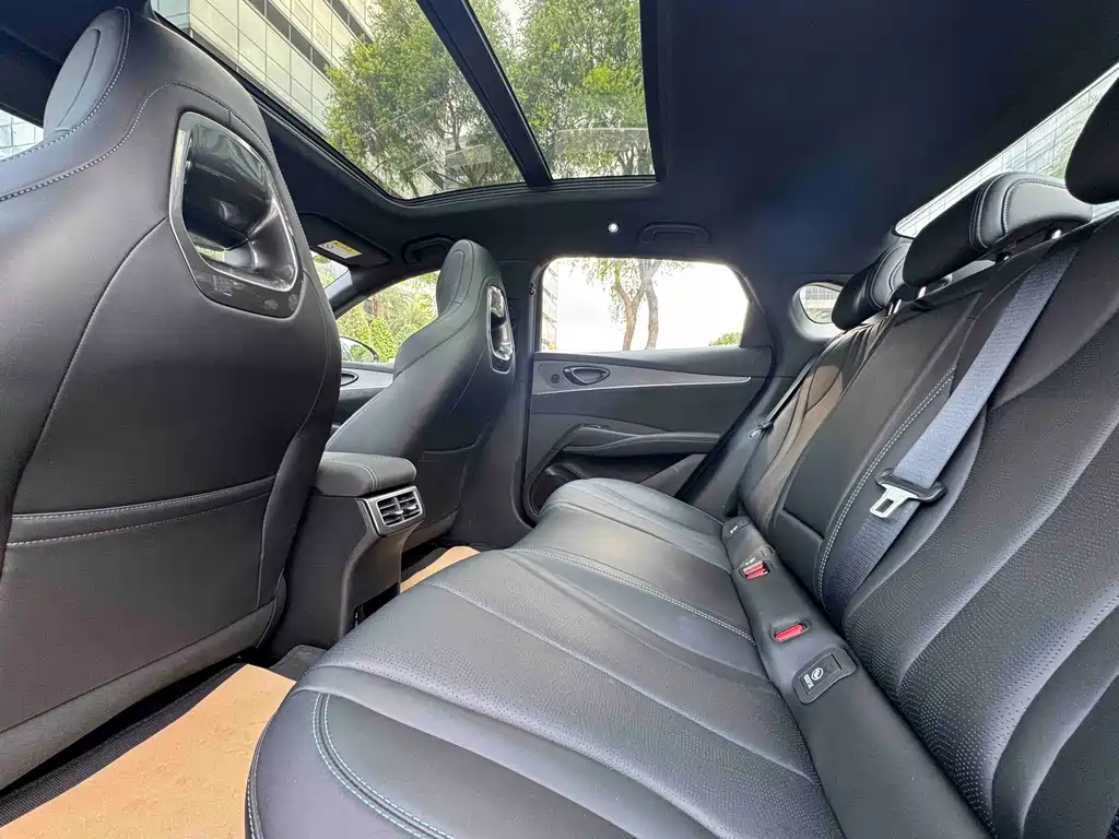 Seal 06 DM-i Smart Drive 120 KM Premium