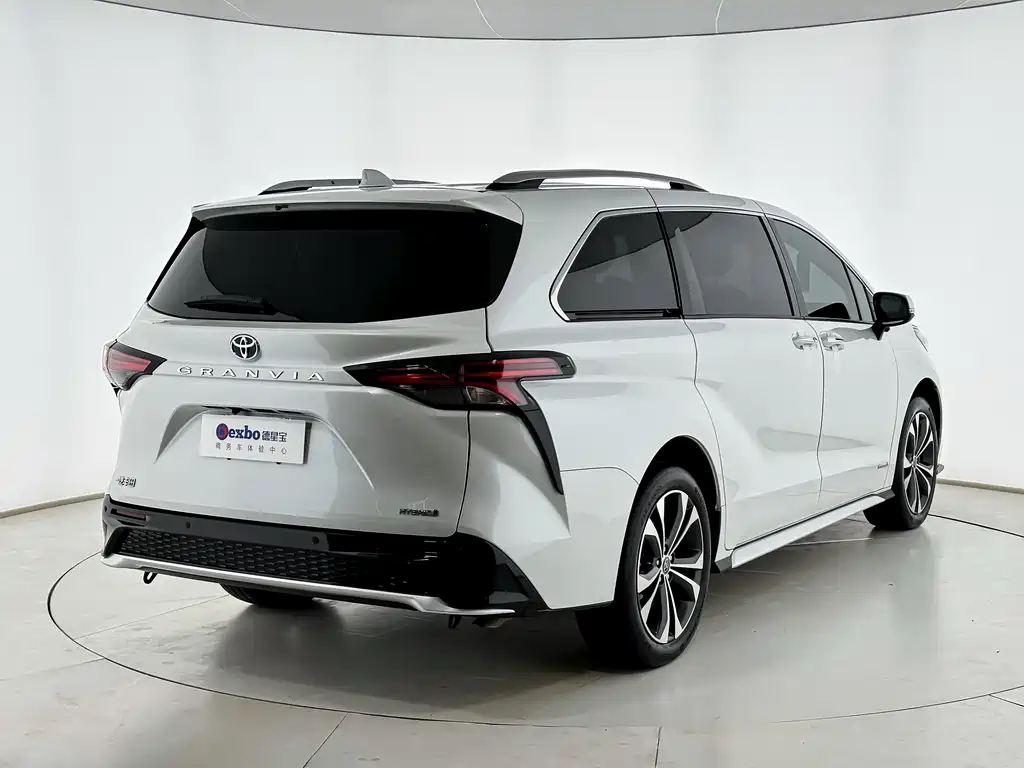 Granvia 2.5 L Hybrid Comfort