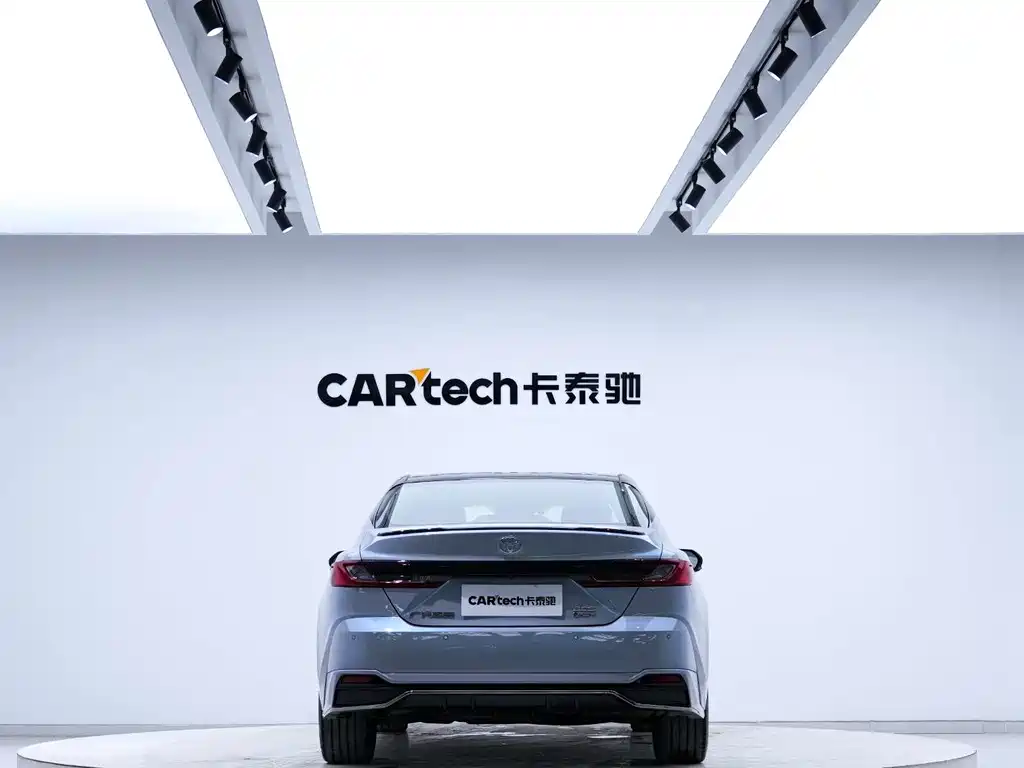Camry Dual Engine 2.0 HXS Sport Plus