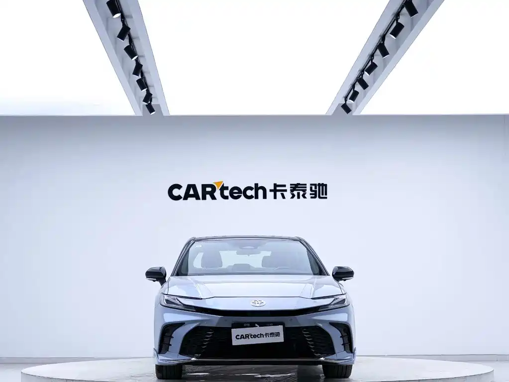 Camry Dual Engine 2.0 HXS Sport Plus