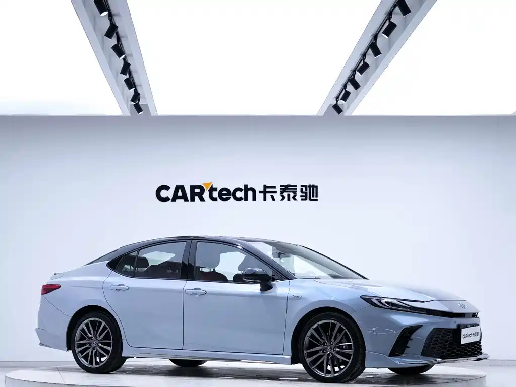 Camry Dual Engine 2.0 HXS Sport Plus