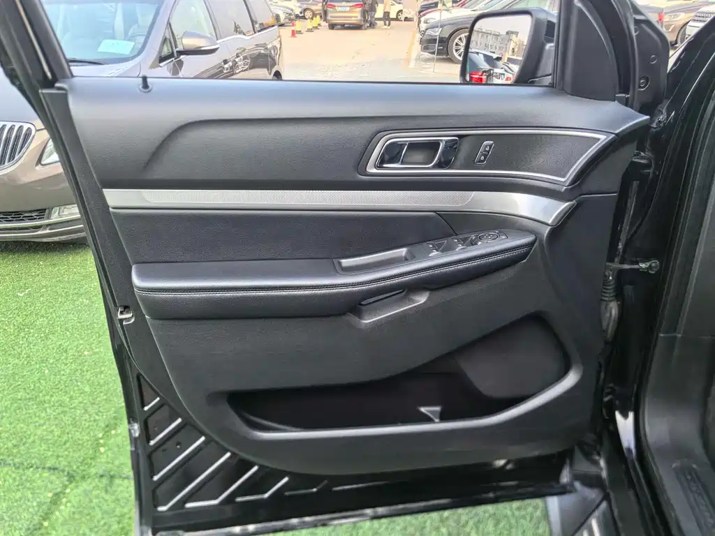 Explorer (Import) 2.3 T Style