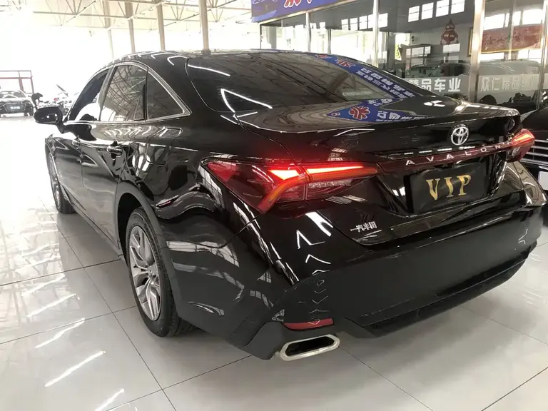 Toyota Avalon 2.0 L Progressive CN-VI