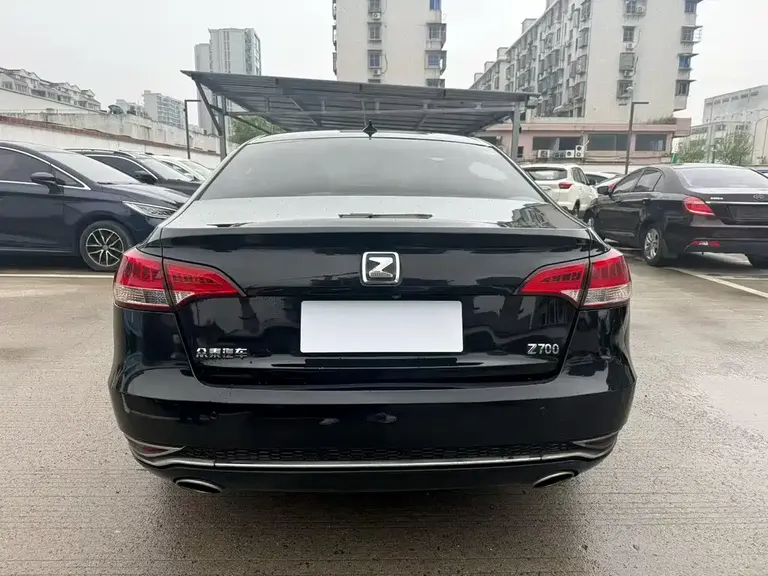 Zotye Z700 1.8 T DCT Elegant