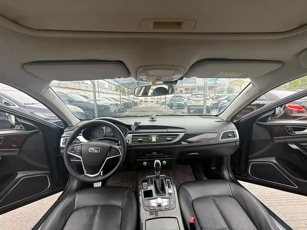 Zotye Z700 1.8 T DCT Elegant