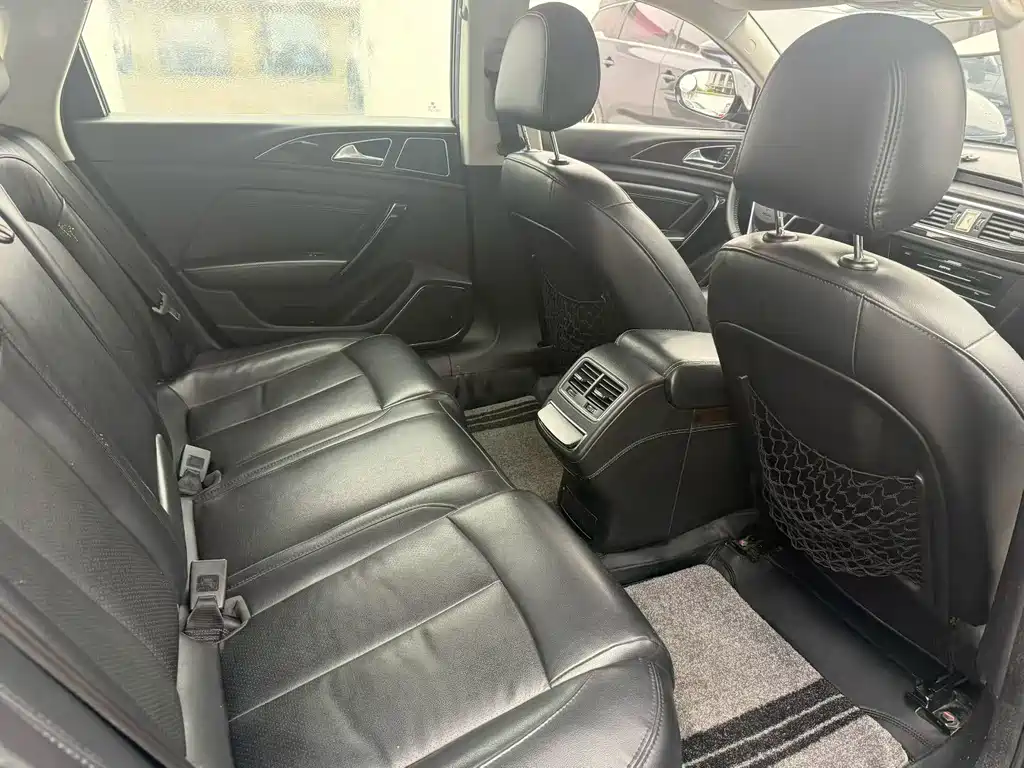 Zotye Z700 1.8 T DCT Elegant