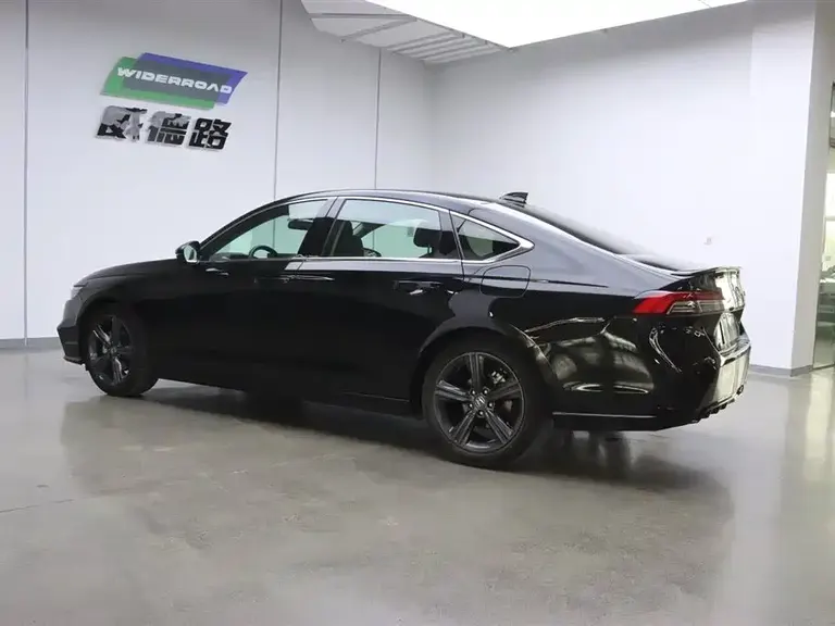 Honda Inspire 260 TURBO Elegant