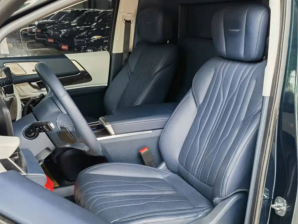 Century 2.0 T 4-seat Private