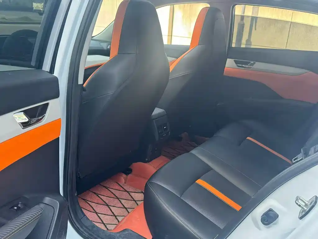 Yixuan 1.5 L Auto Glory