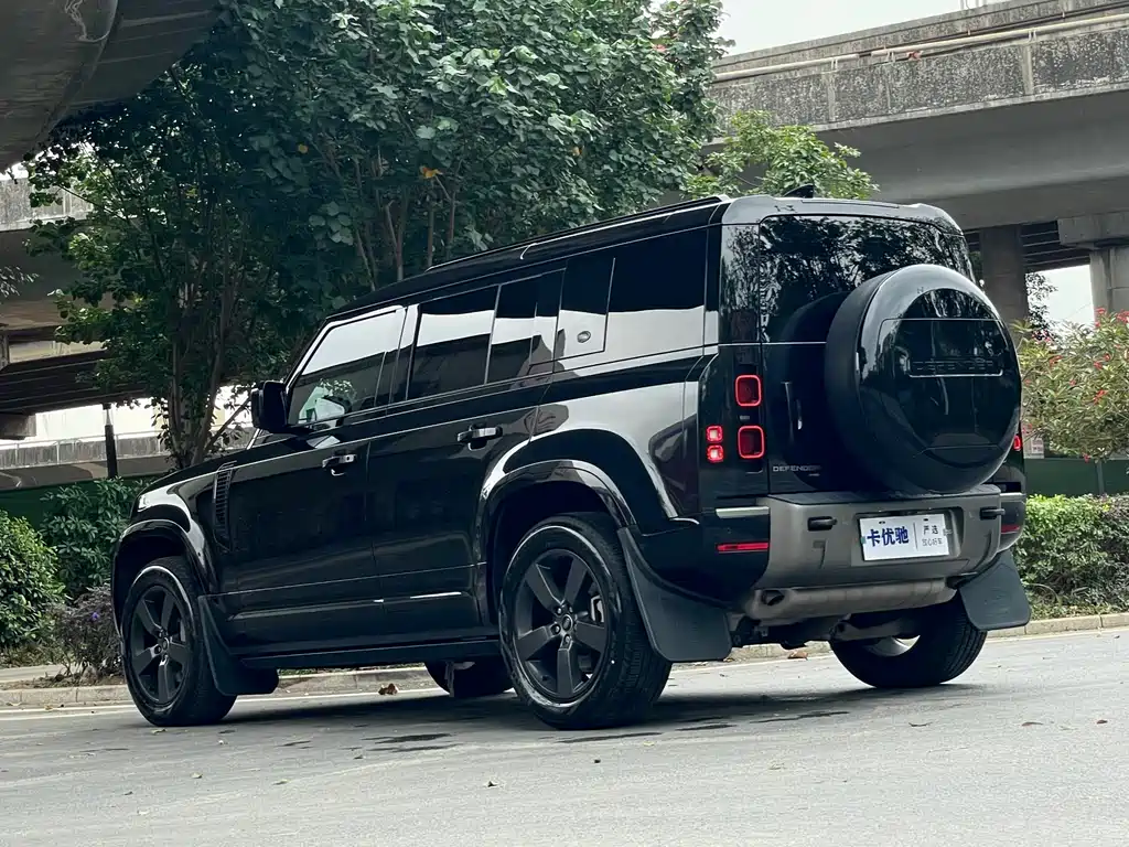 Land Rover Defender Facelift 110 3.0 T P400 X-DYNAMIC HSE