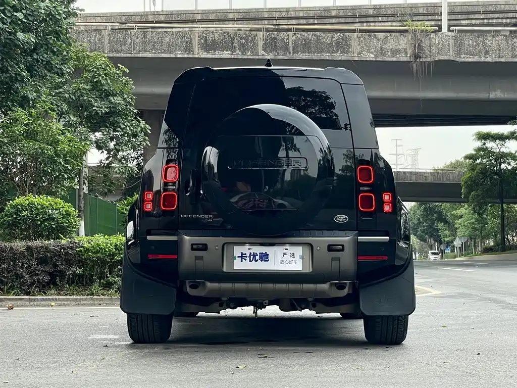 Land Rover Defender Facelift 110 3.0 T P400 X-DYNAMIC HSE