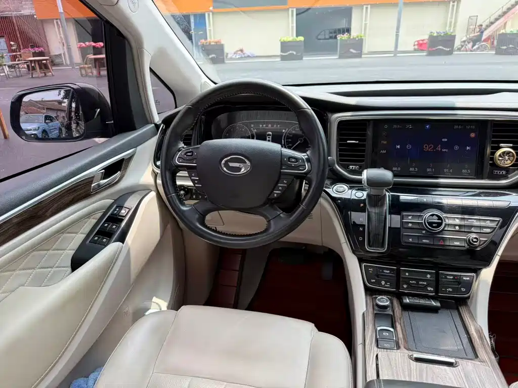 GAC Trumpchi M8 320 T Flagship