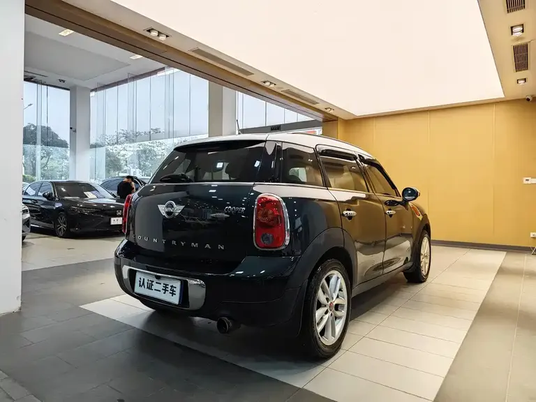 MINI COUNTRYMAN 1.6 L COOPER Fun
