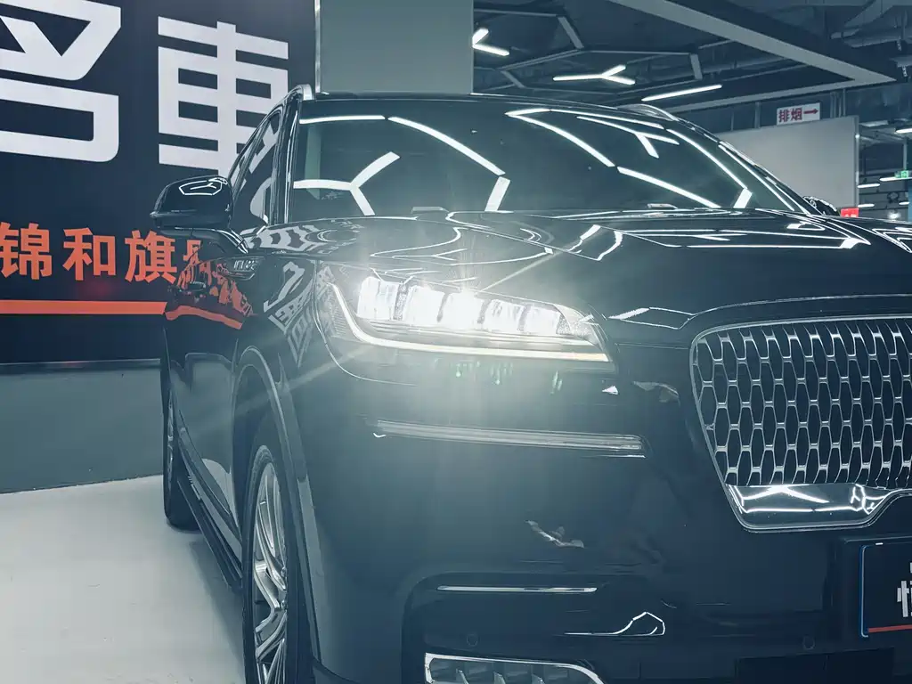 Aviator 3.0 T V6 4 WD Premium