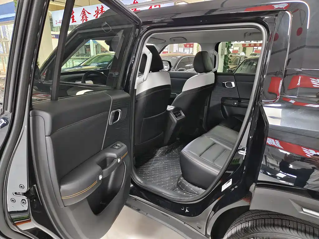 BAIC BJ30 1.5 T Magic Core Electric Drive Advanced