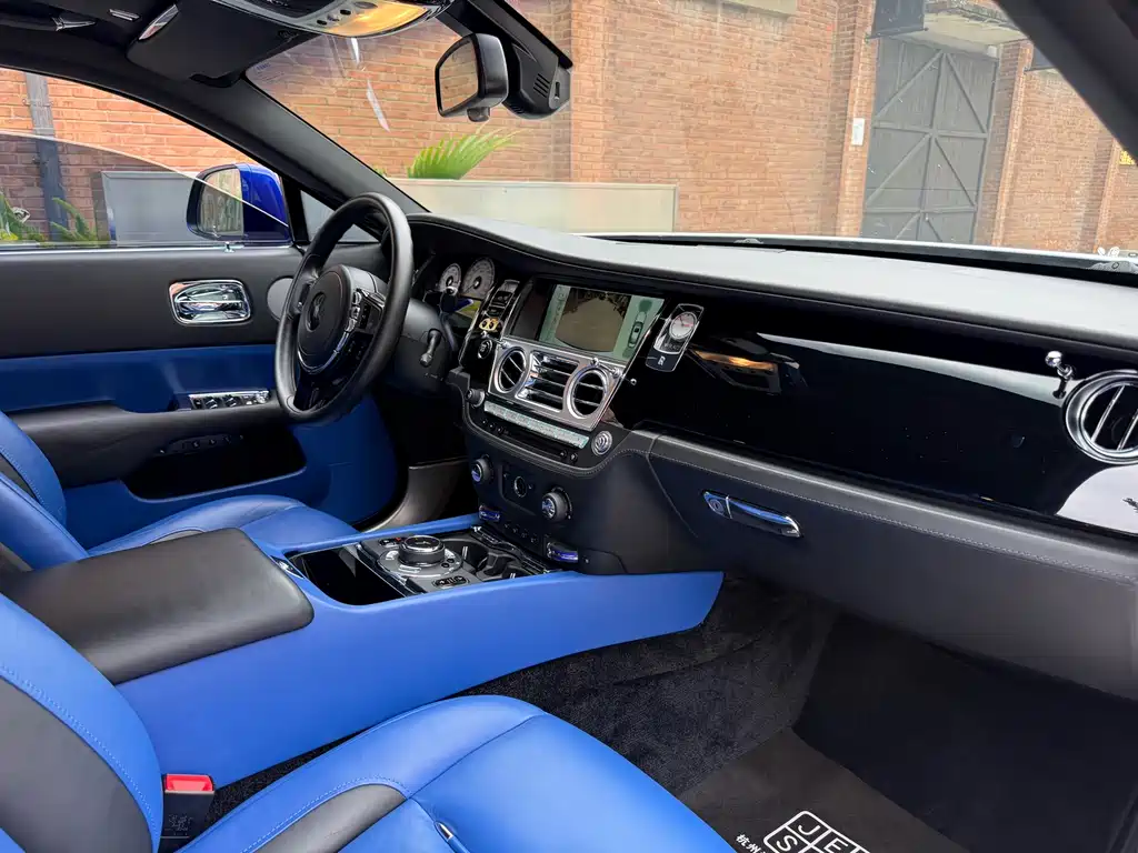 Wraith 6.6 T Black Badge Edition