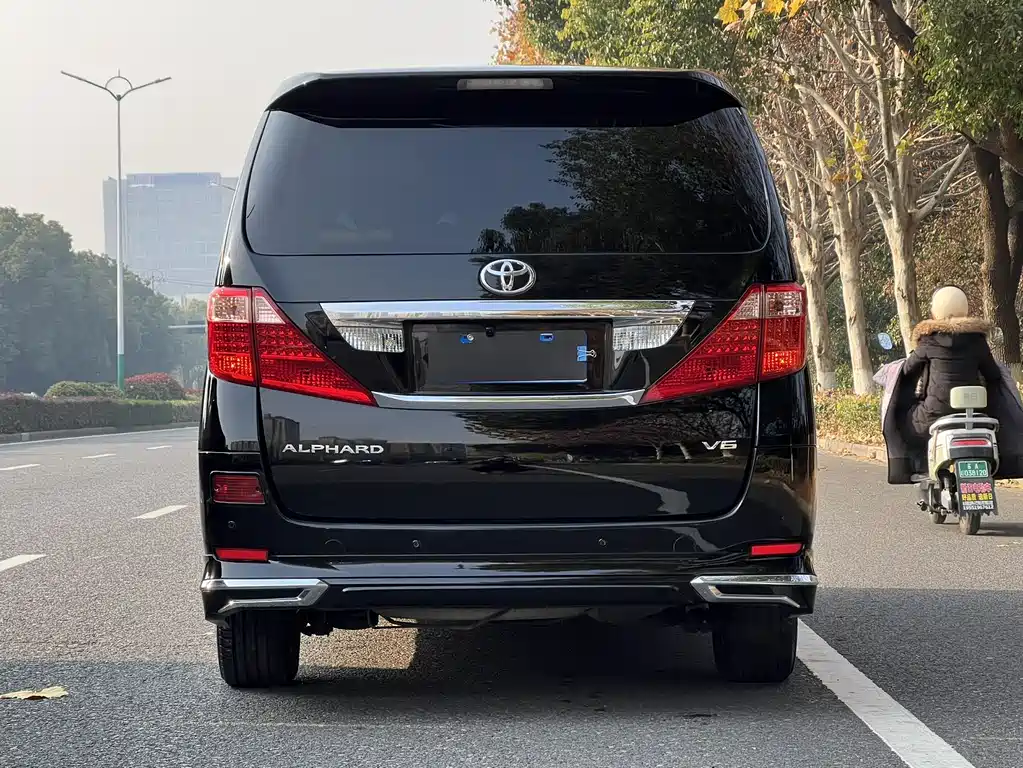 Alphard 3.5 L Luxury