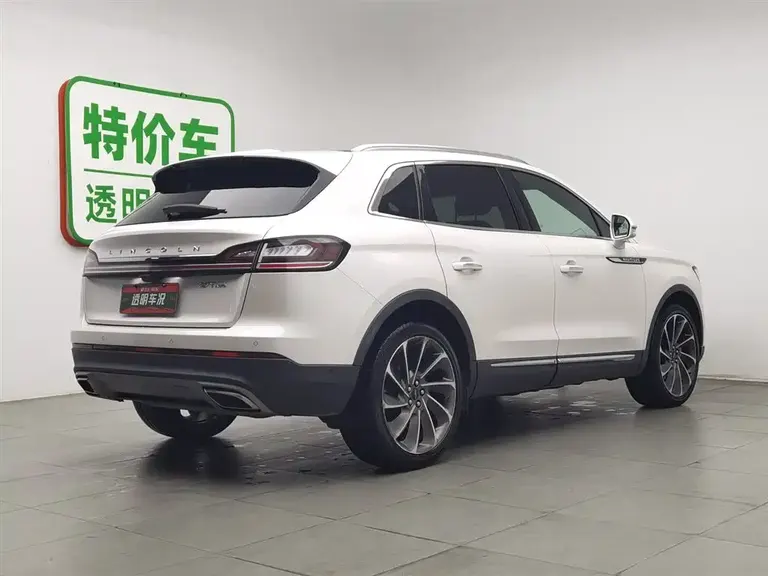 Lincoln Nautilus (Import) 2.7 T 4 WD Honor Shine CN-VI