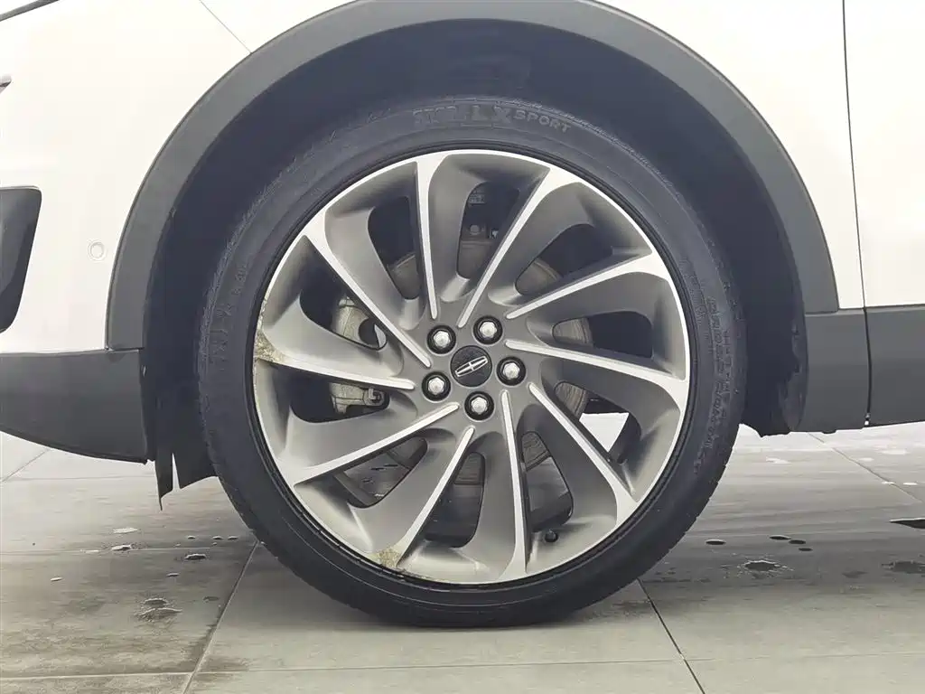 Nautilus (Import) 2.7 T 4 WD Honor Shine CN-VI